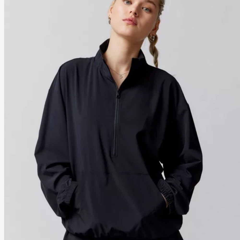 NEW Beyond Yoga Womens In Stride Quarter Zip Pullover Jacket Black Pullover Sz M